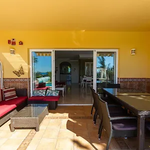 Sea Edge Friendly Holiday home