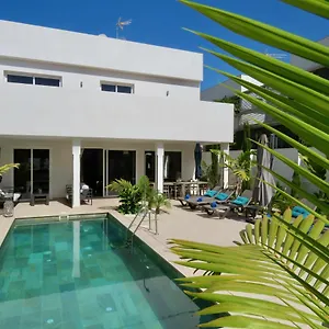 Palm Breeze Villa